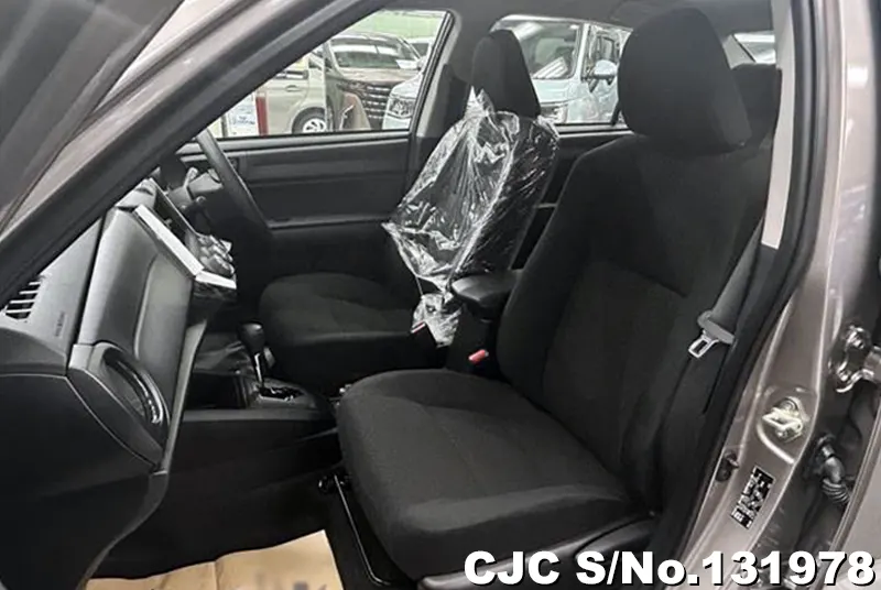 2025 Toyota / Corolla Axio Stock No. 131978