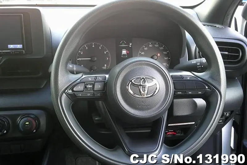 2022 Toyota / Yaris Stock No. 131990