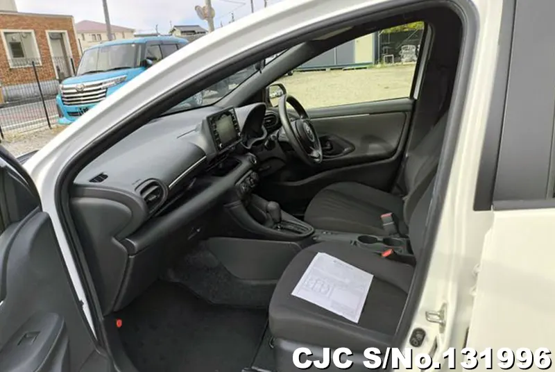 2022 Toyota / Yaris Stock No. 131996