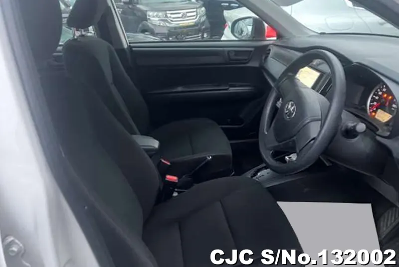 2022 Toyota / Corolla Axio Stock No. 132002