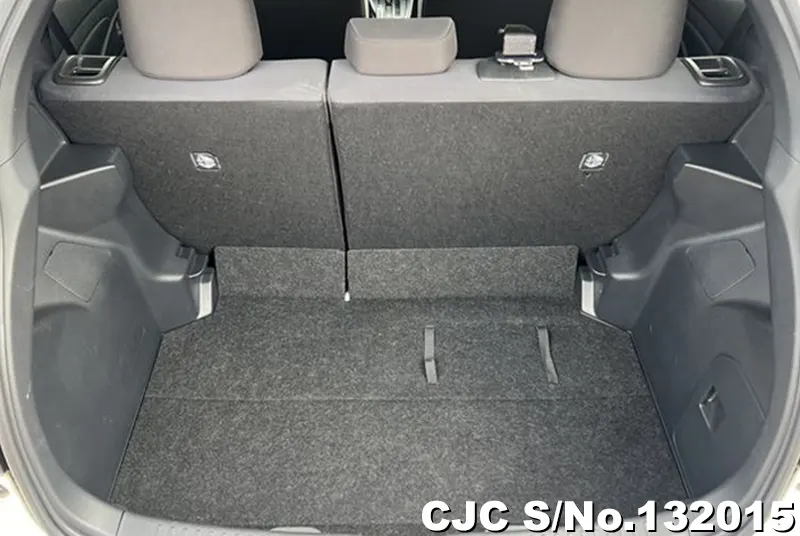 2022 Toyota / Yaris Stock No. 132015