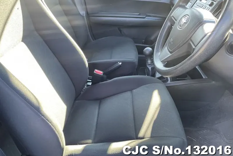 2022 Toyota / Corolla Axio Stock No. 132016