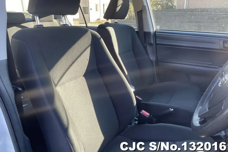 2022 Toyota / Corolla Axio Stock No. 132016