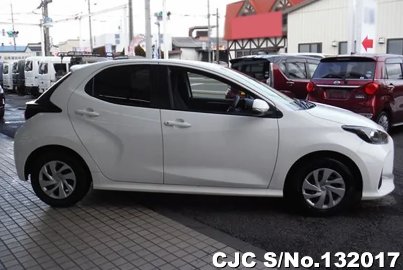 2022 Toyota / Yaris Stock No. 132017