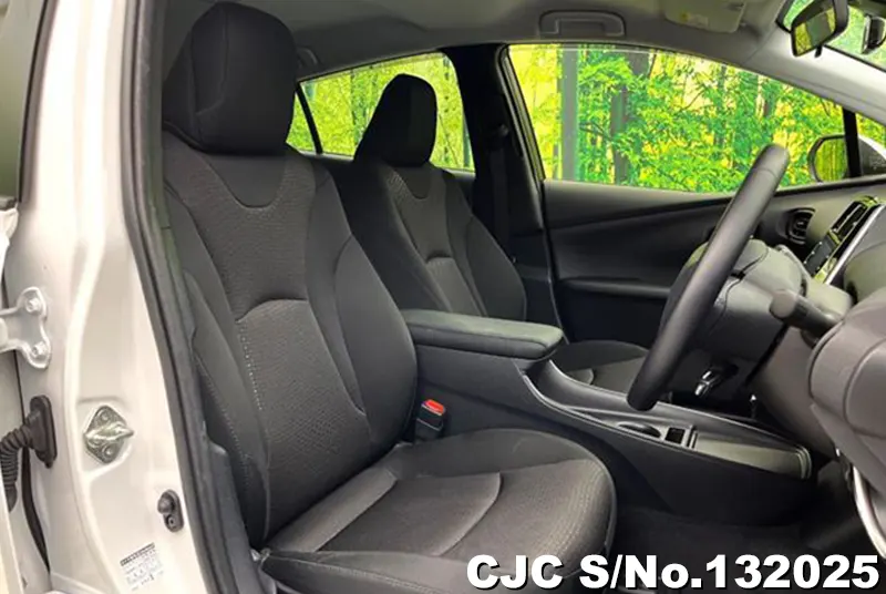 2022 Toyota / Prius Stock No. 132025