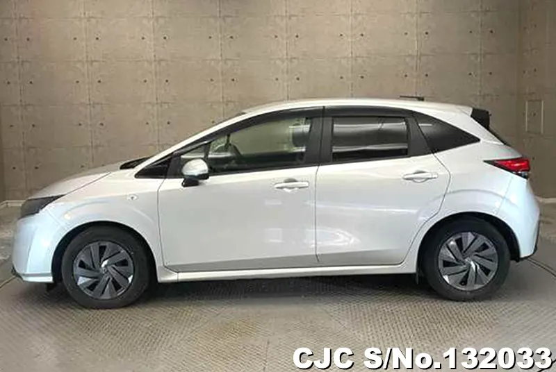 2022 Nissan / Note Stock No. 132033