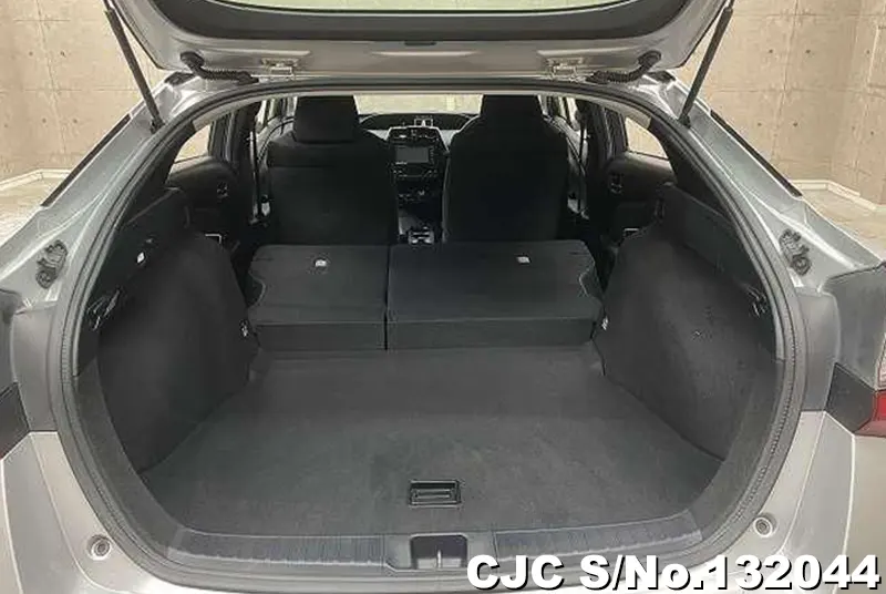 2021 Toyota / Prius Stock No. 132044