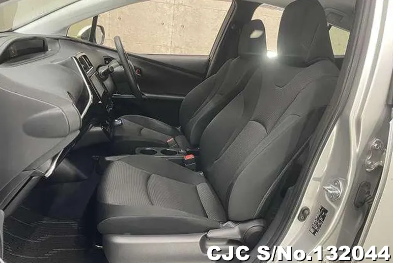 2021 Toyota / Prius Stock No. 132044