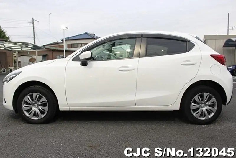 2019 Mazda / Demio Stock No. 132045