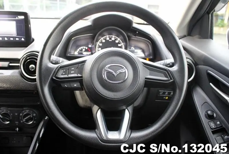 2019 Mazda / Demio Stock No. 132045