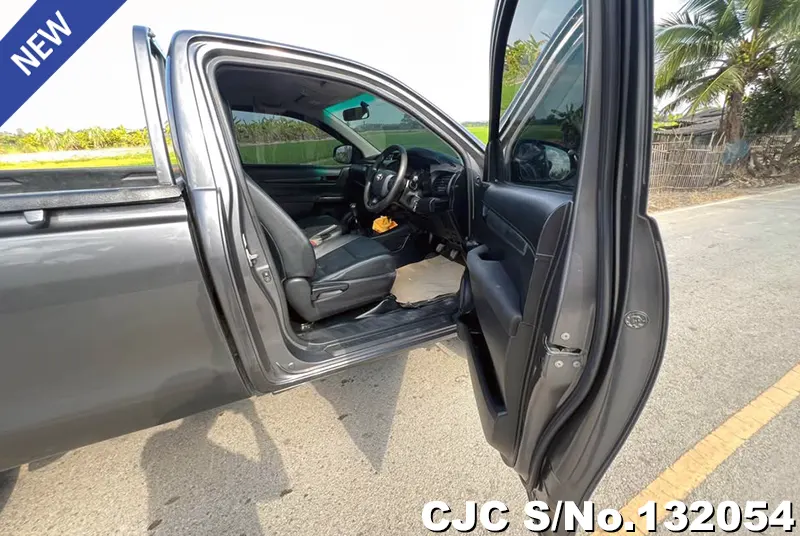 2021 Toyota / Hilux / Revo Stock No. 132054