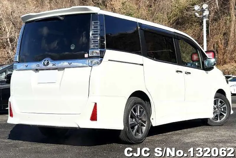 2021 Toyota / Voxy Stock No. 132062