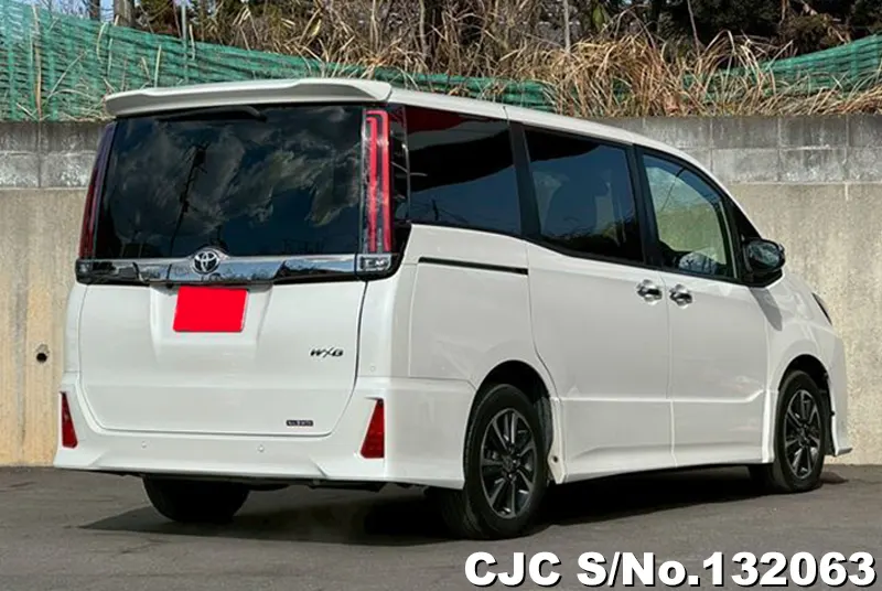 2021 Toyota / Voxy Stock No. 132063