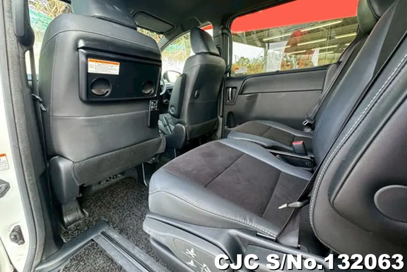 2021 Toyota / Voxy Stock No. 132063