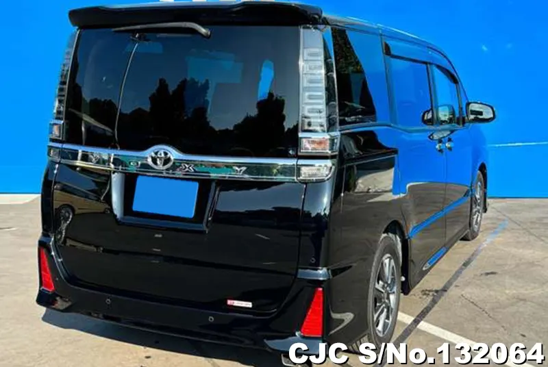 2021 Toyota / Voxy Stock No. 132064