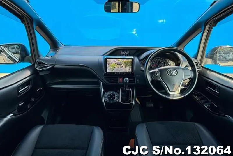 2021 Toyota / Voxy Stock No. 132064