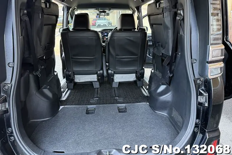 2021 Toyota / Voxy Stock No. 132068