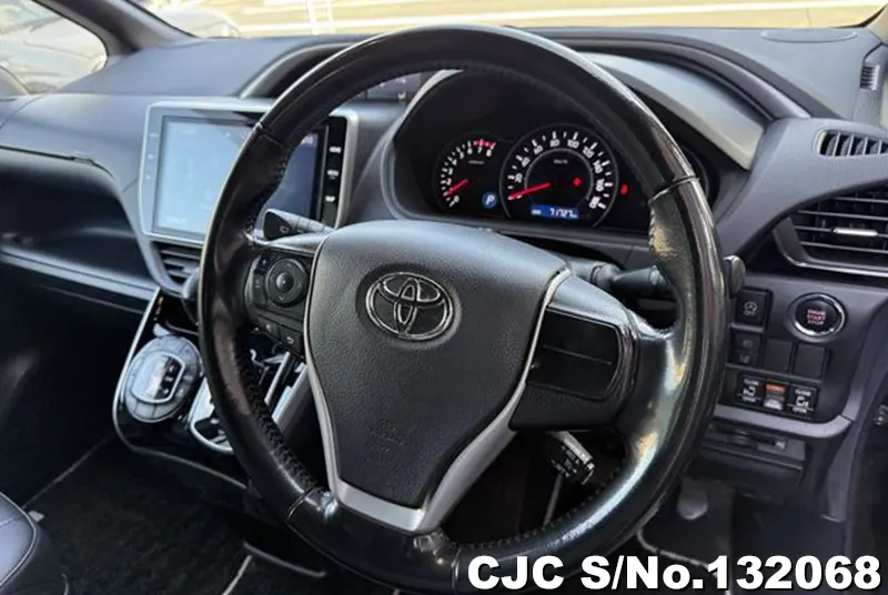 2021 Toyota / Voxy Stock No. 132068