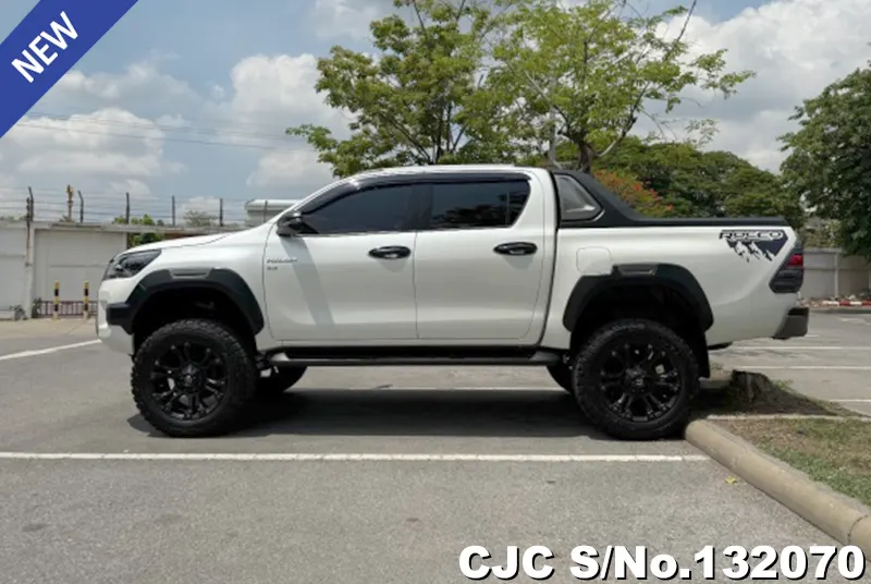 2021 Toyota / Hilux / Revo Rocco Stock No. 132070