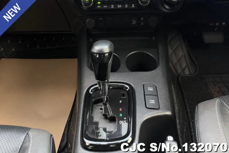 2021 Toyota / Hilux / Revo Rocco Stock No. 132070