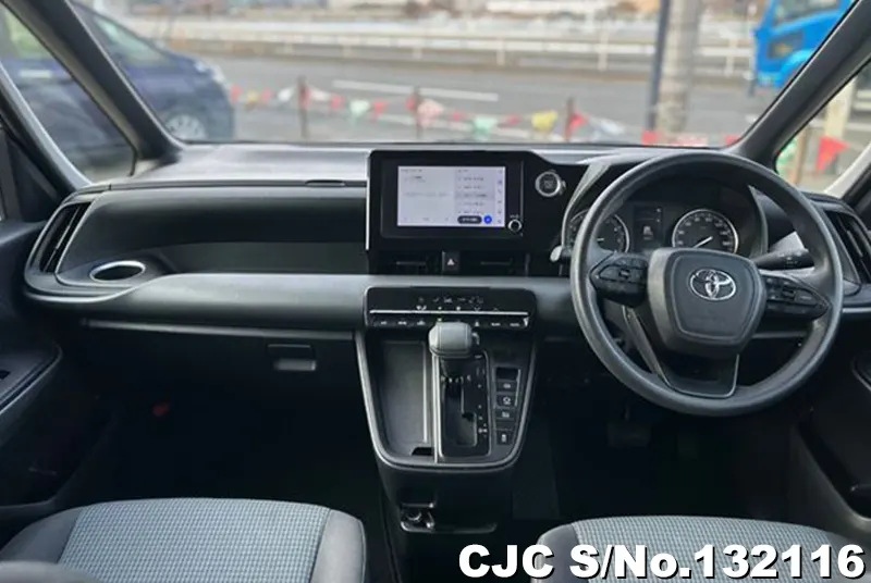 2000 Toyota / Noah Stock No. 132116