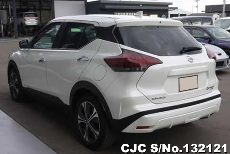 2023 Nissan / Kicks Stock No. 132121