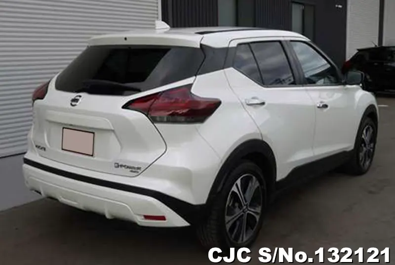 2023 Nissan / Kicks Stock No. 132121