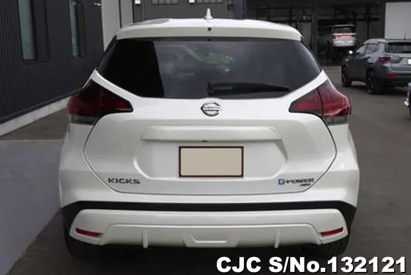 2023 Nissan / Kicks Stock No. 132121