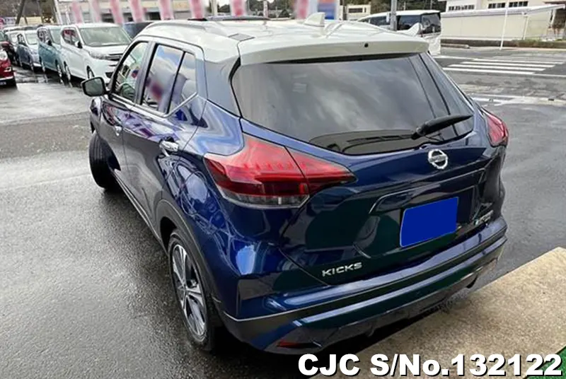 2023 Nissan / Kicks Stock No. 132122
