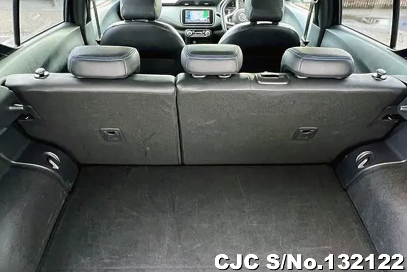 2023 Nissan / Kicks Stock No. 132122