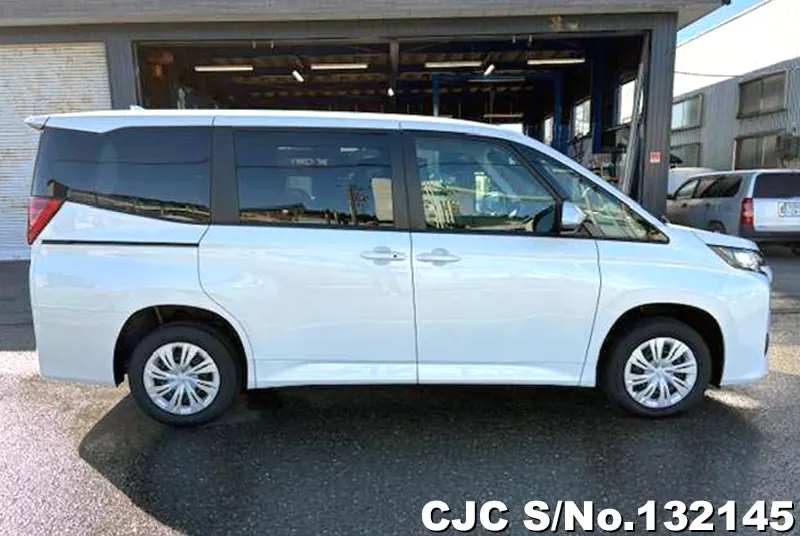 2025 Toyota / Noah Stock No. 132145
