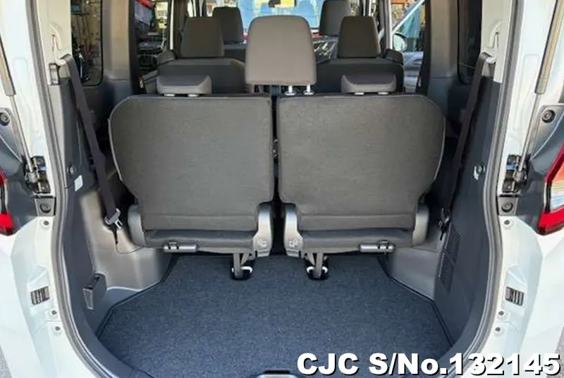 2025 Toyota / Noah Stock No. 132145