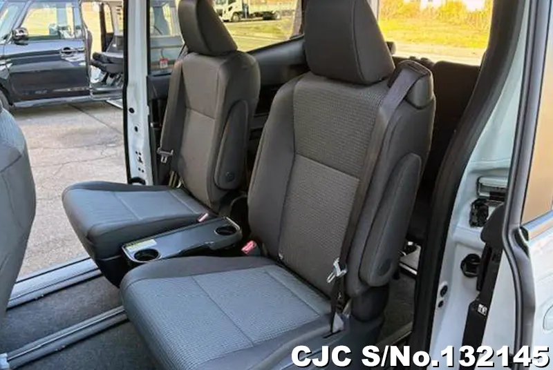 2025 Toyota / Noah Stock No. 132145