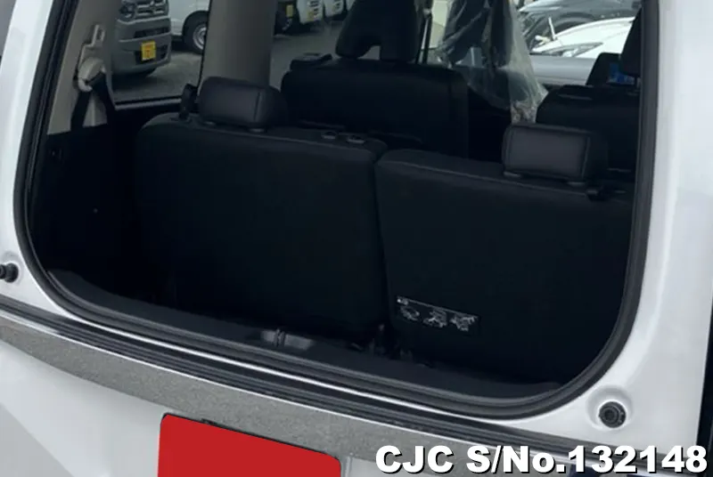 2025 Nissan / Serena Stock No. 132148