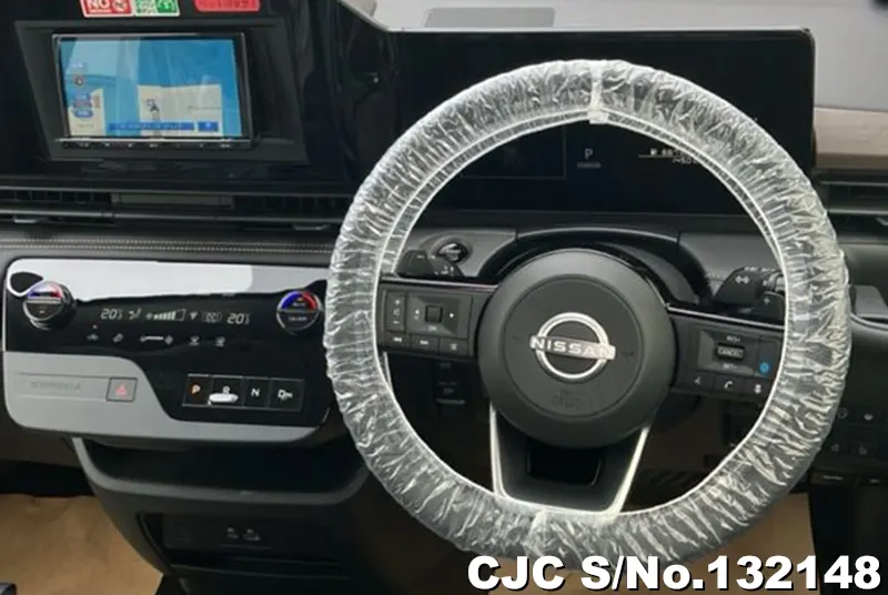 2025 Nissan / Serena Stock No. 132148