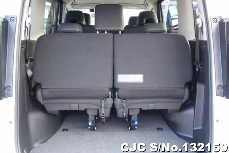 2025 Nissan / Serena Stock No. 132150