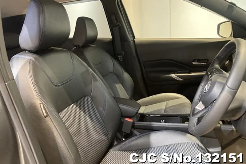 2025 Nissan / Kicks Stock No. 132151