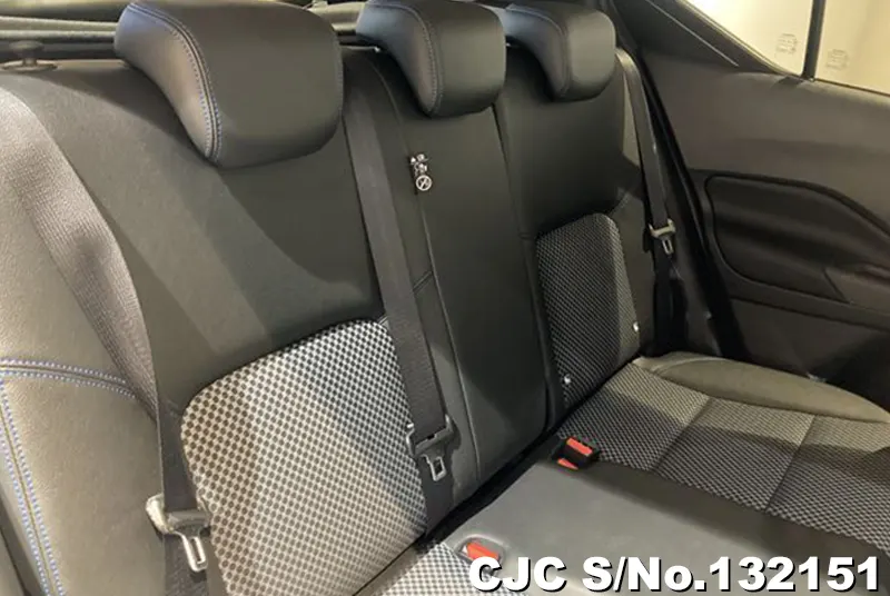 2025 Nissan / Kicks Stock No. 132151