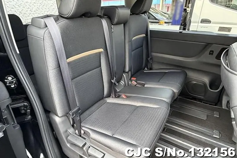 2025 Nissan / Serena Stock No. 132156