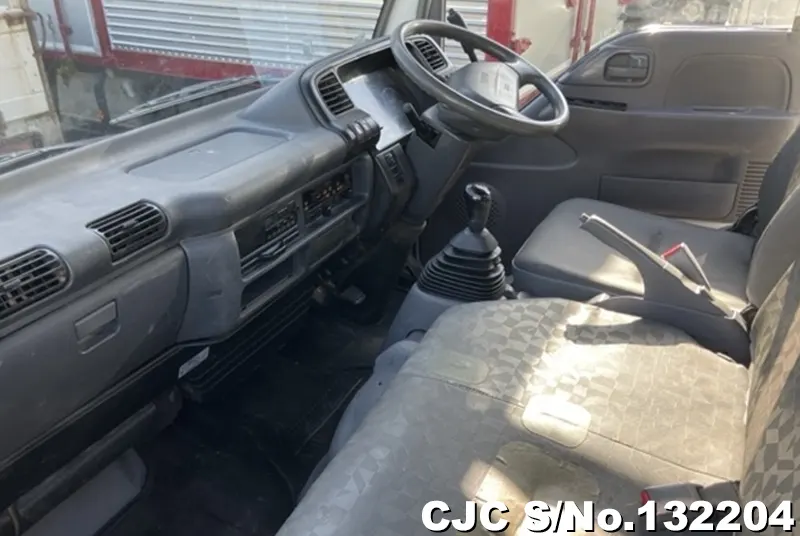 2005 Isuzu / Elf Stock No. 132204