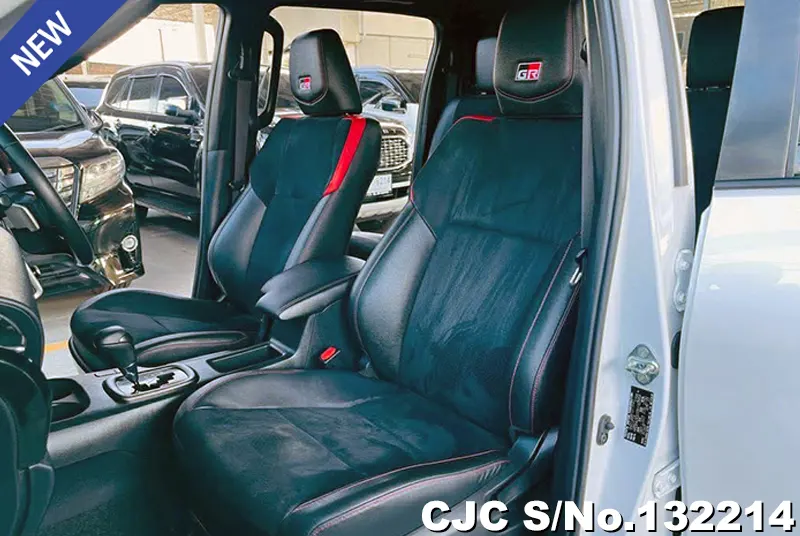 2023 Toyota / Hilux / Revo Stock No. 132214