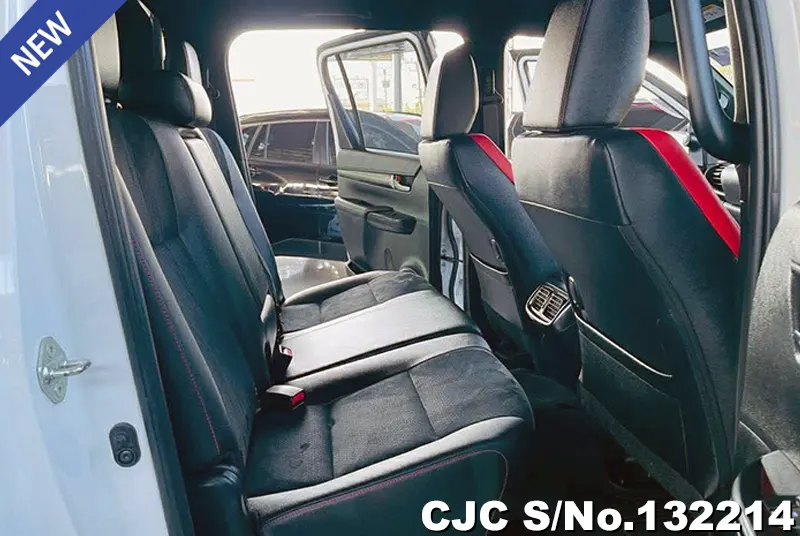 2023 Toyota / Hilux / Revo Stock No. 132214