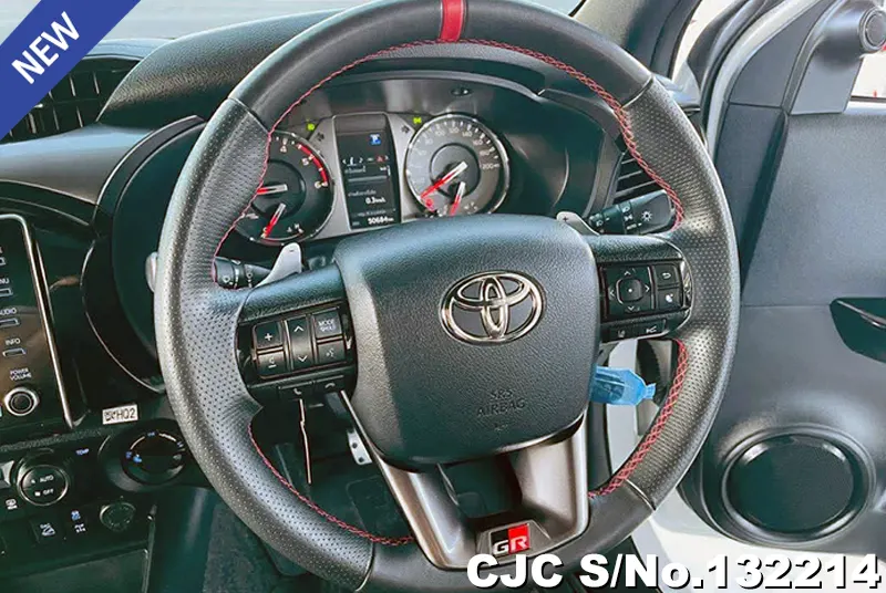 2023 Toyota / Hilux / Revo Stock No. 132214