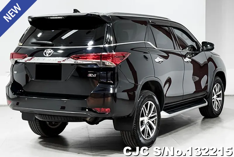 2019 Toyota / Fortuner Stock No. 132215