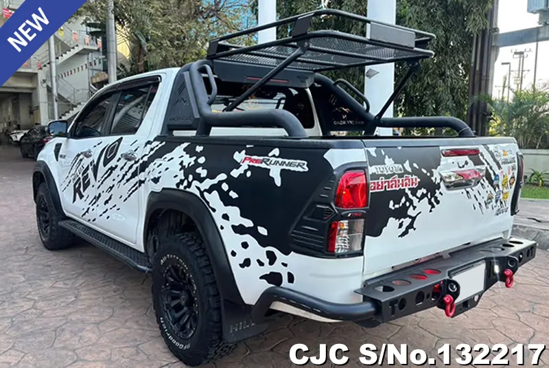 2017 Toyota / Hilux / Revo Stock No. 132217