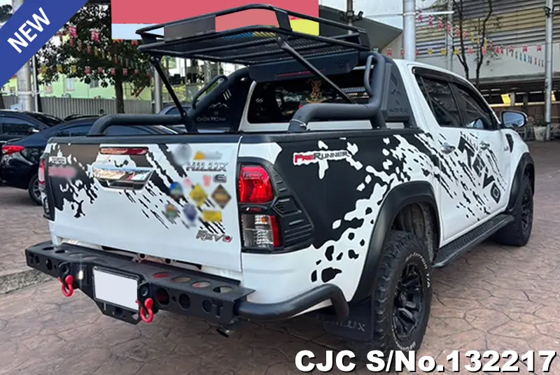 2017 Toyota / Hilux / Revo Stock No. 132217