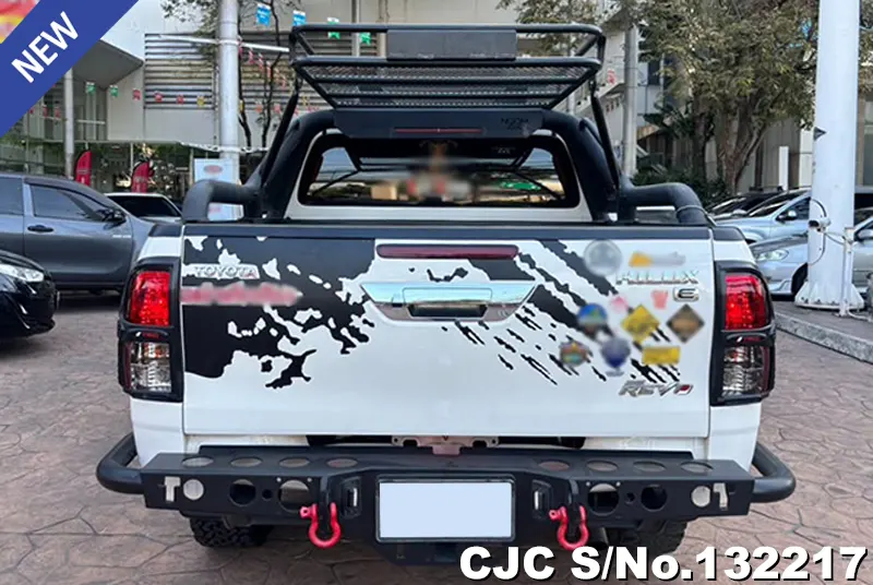 2017 Toyota / Hilux / Revo Stock No. 132217