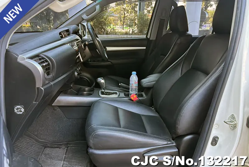 2017 Toyota / Hilux / Revo Stock No. 132217