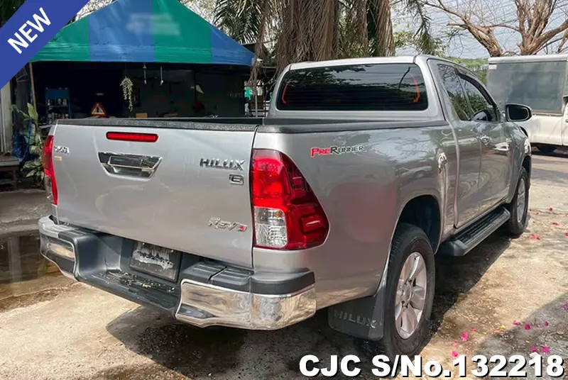 2017 Toyota / Hilux / Revo Stock No. 132218