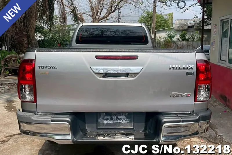 2017 Toyota / Hilux / Revo Stock No. 132218